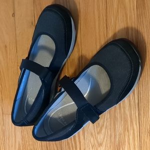 Dansko walking shoes black